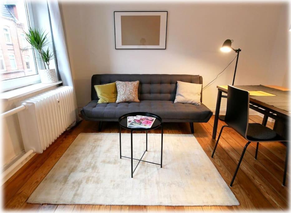 Gemuetlich - 2 Zimmer-Altbau, 24H Check-In Kiel Ngoại thất bức ảnh